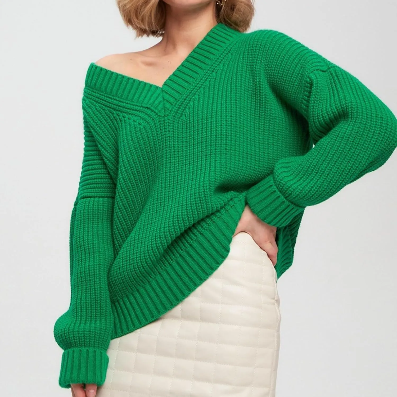Womens Chunky Sweaters Fall 2024 Fashion V Neck Long Sleeve Knitted Sweaters Pullover Tops Soft Cozy Comfy Knitwear