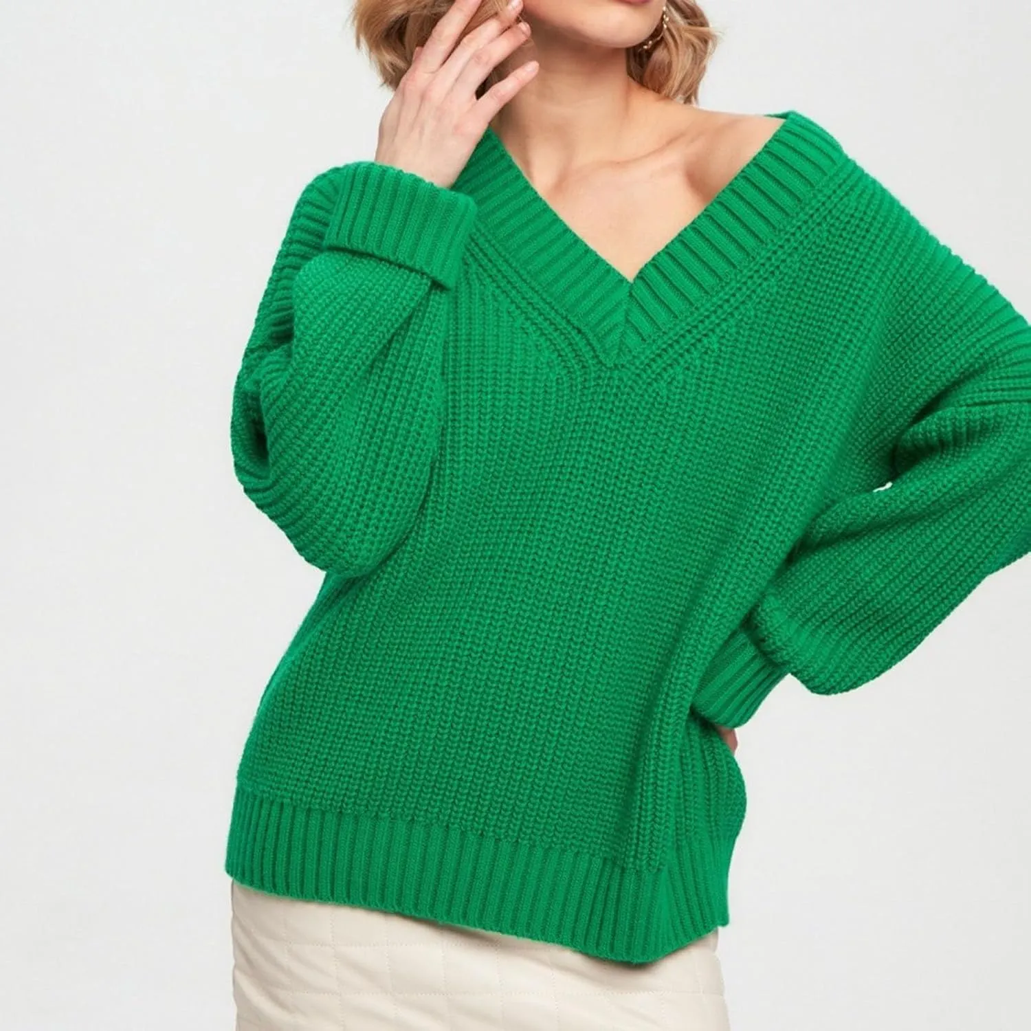 Womens Chunky Sweaters Fall 2024 Fashion V Neck Long Sleeve Knitted Sweaters Pullover Tops Soft Cozy Comfy Knitwear