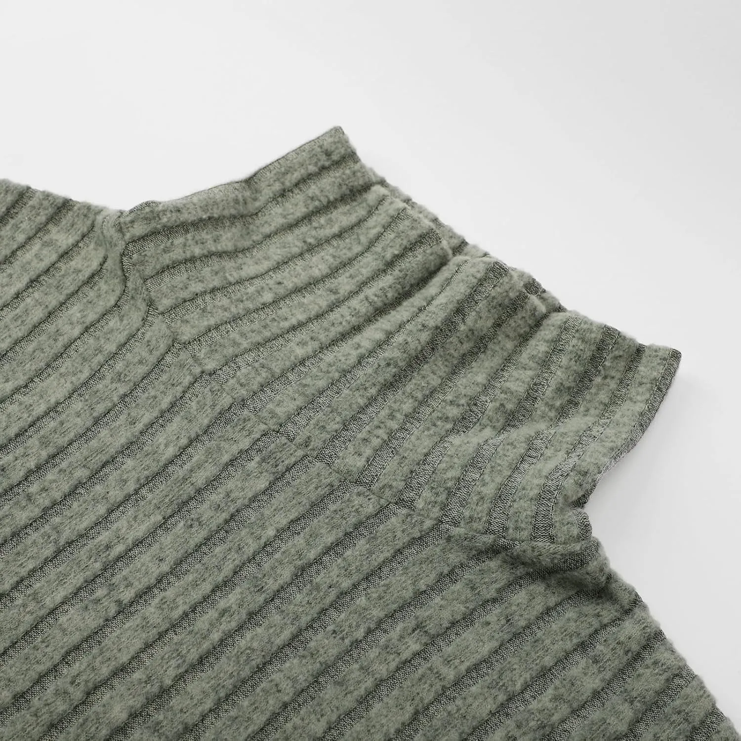 Womens Fall Turtleneck Sweater Tops Loose Fit Ribbed Knit Shirts Casual Lightweight Soft Pullover with Pockets