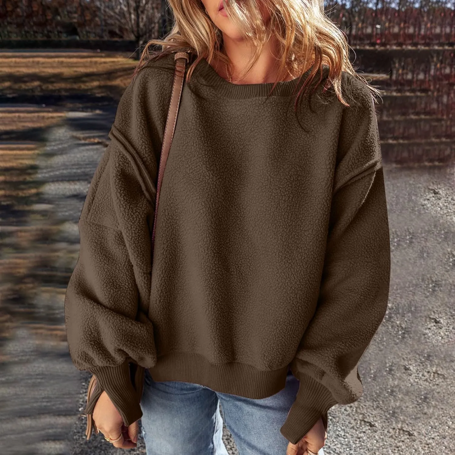 Women's Oversized Crewneck Sweatshirts Trendy Long Sleeve Fleece Pullover Fall Fashion Tops Comfort Winter Clothes